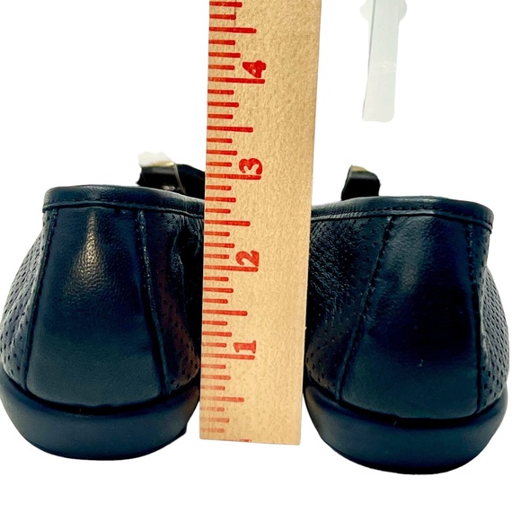 Aerosoles women's High Bet black Leather Slip On Flats size 6/EU 4 - Picture 6 of 13